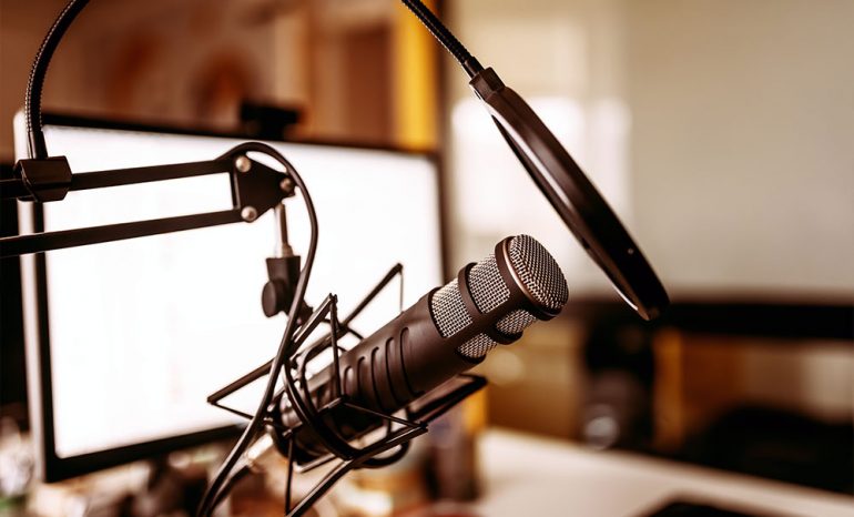 8 Best Trucking Podcasts That You Must Check Out